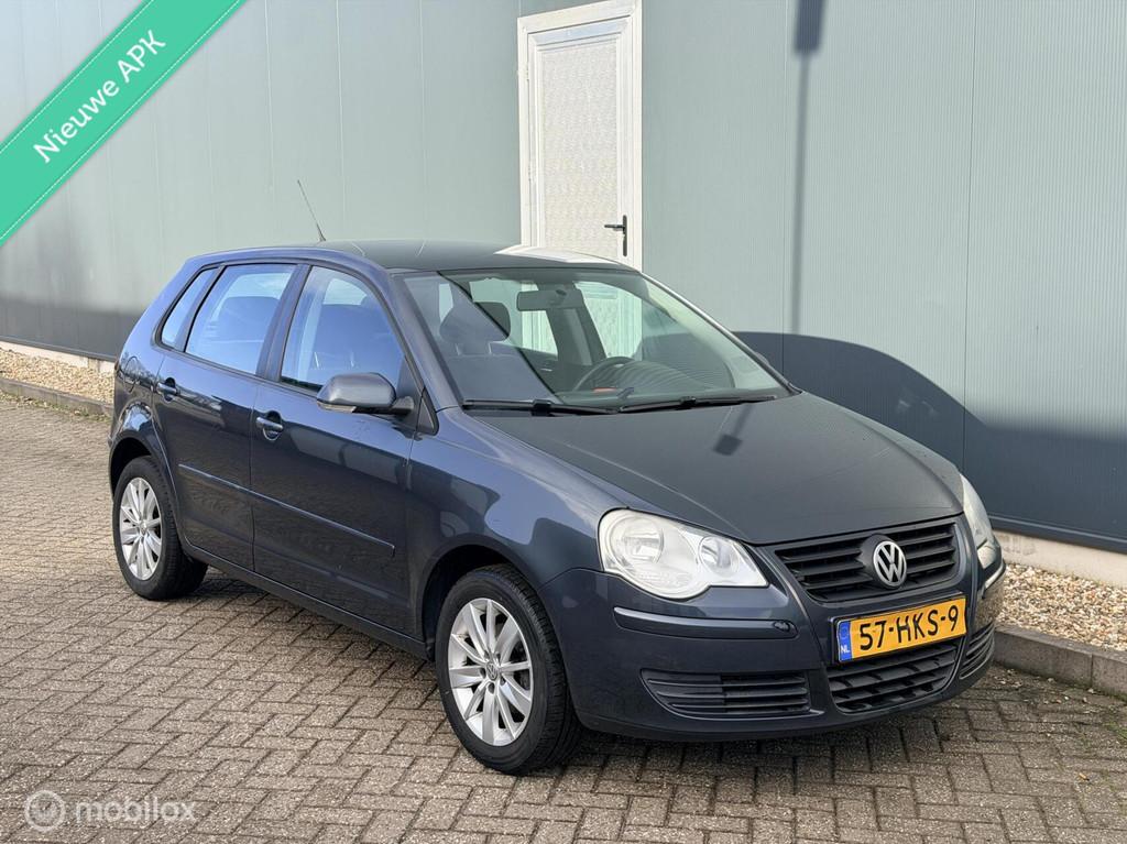 Volkswagen Polo 1.6-16V Comfortline NAP/APK/CRUISE/AIRCO, Voorwielaandrijving, 4 cilinders, Blauw, 1006 kg