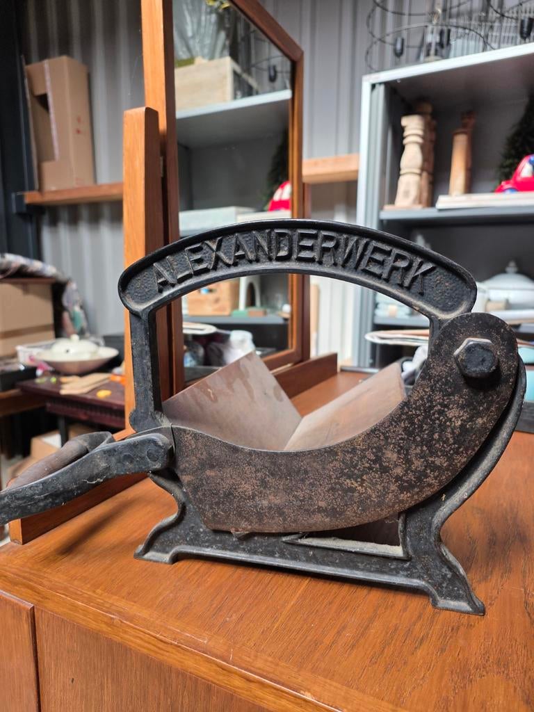 Antieke broodsnijder /snijmachine, Ophalen of Verzenden, Rechthoekig, Minder dan 50 cm