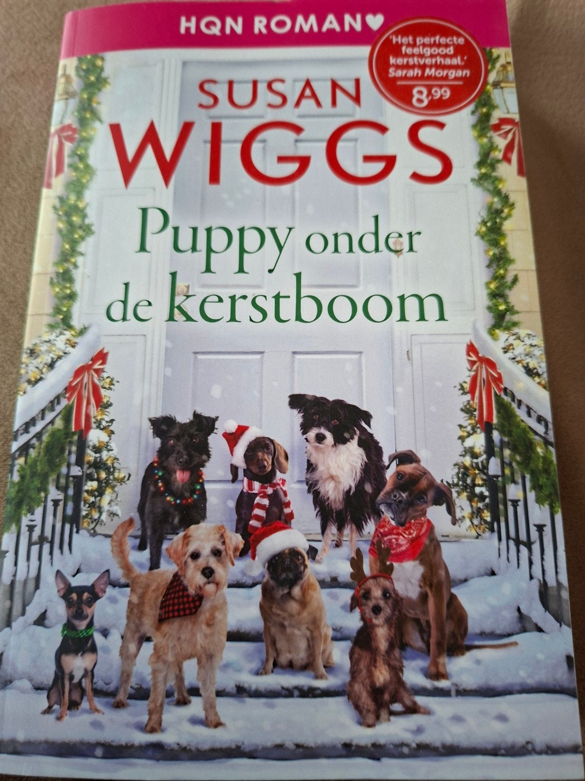 Puppy onder de kerstboom - Susan Wiggs (Roman), Ophalen of Verzenden, Gelezen, Susan Wiggs, Nederland