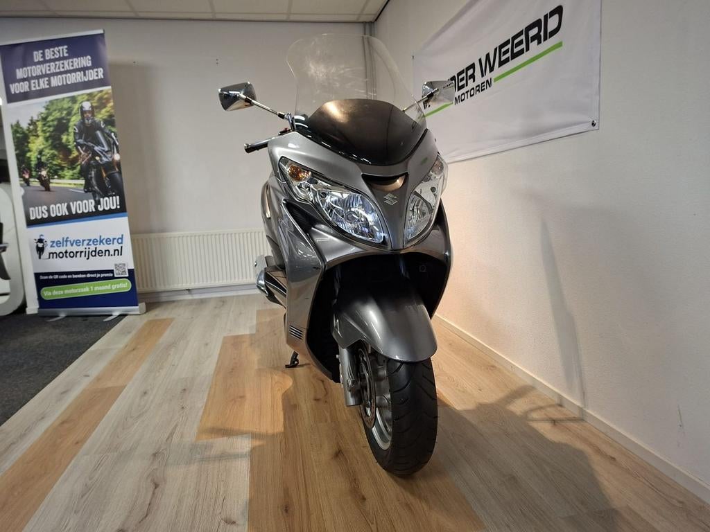 SUZUKI BURGMAN 400 (bj 2010), Motoren, 400 cc, Motorrijbewijs A, Bedrijf, Onbekend