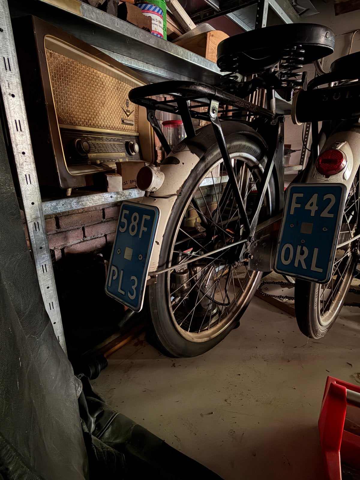 Schuurvonst twee solexen, Ophalen, Gebruikt