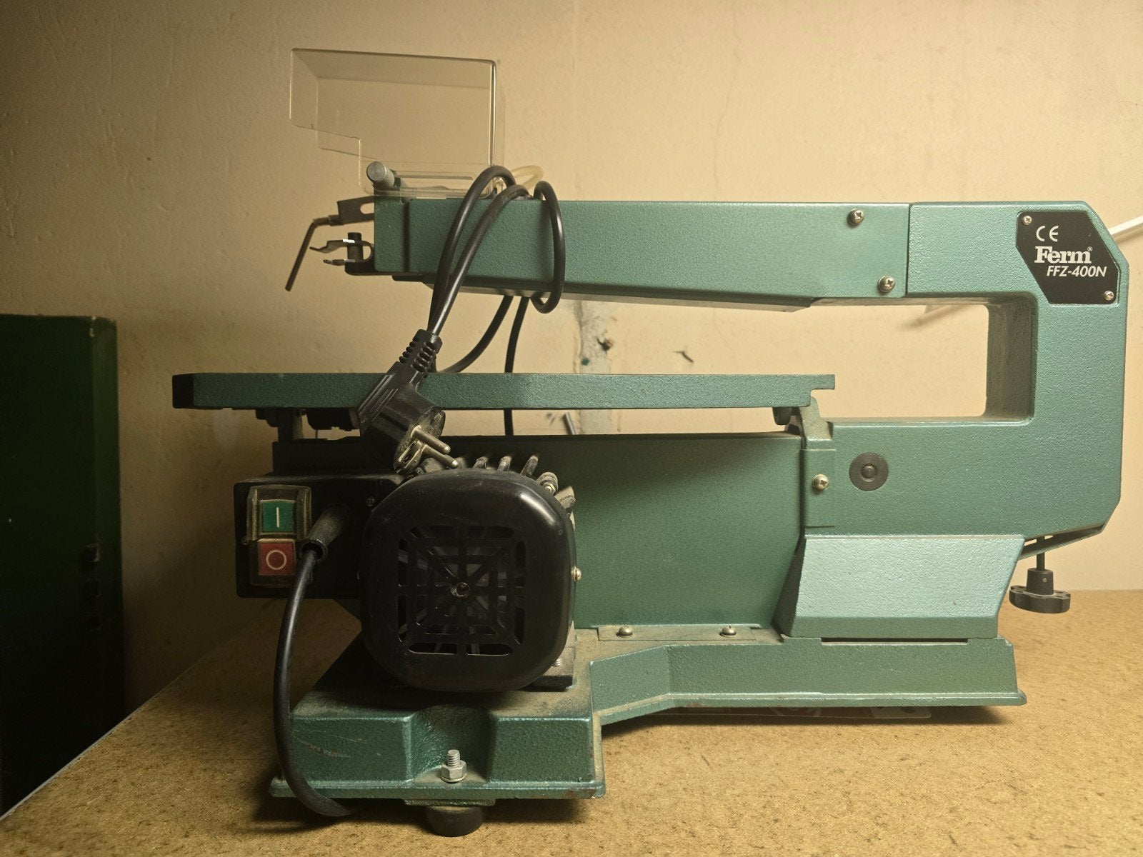 Ferm FFZ-400N Figuurzaagmachine - Zeer goede staat, Doe-het-zelf en Verbouw, Gereedschap | Zaagmachines, 600 tot 1200 watt, Ophalen of Verzenden