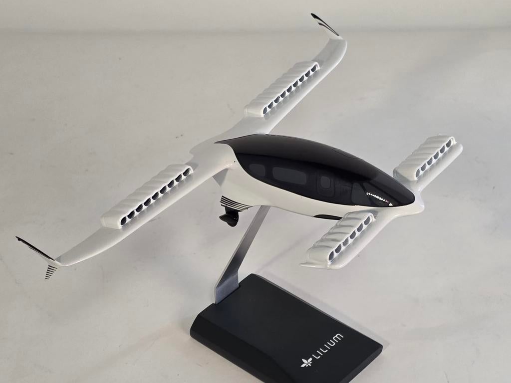 Lilium Jet volledig elektrisch schaal 1/50, Ophalen, Nieuw, Schaalmodel