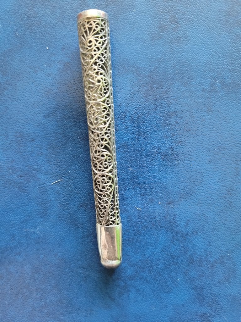 Finely openworked silver filigree cigarette holder., Antiek en Kunst, Ophalen of Verzenden