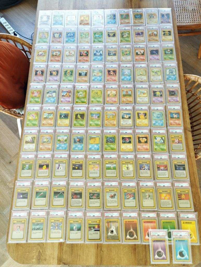 Complete Base Set 102 Pokemon kaarten PSA8 of hoger NM, Ophalen of Verzenden, Zo goed als nieuw