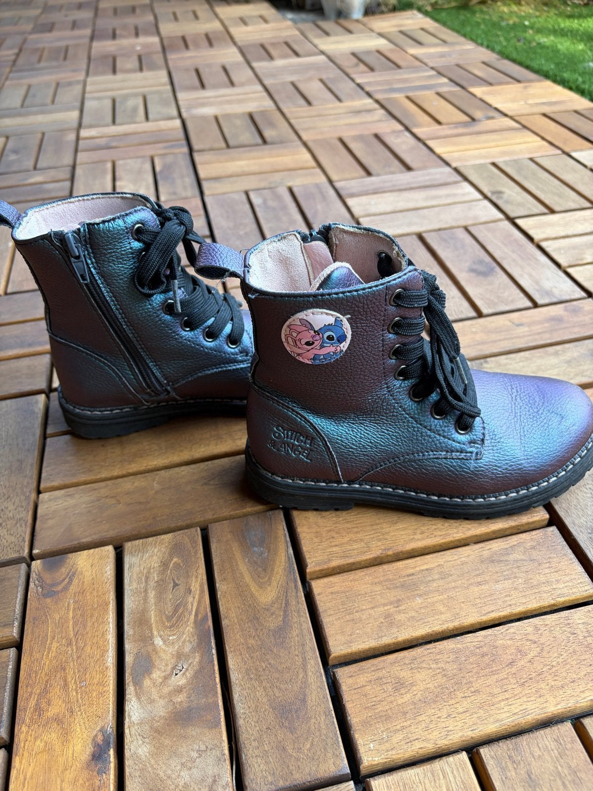 Stoere paarse kinderlaarzen maat 31 met Stitch en Angel, Kinderen en Baby's, Kinderkleding | Schoenen en Sokken, Ophalen of Verzenden