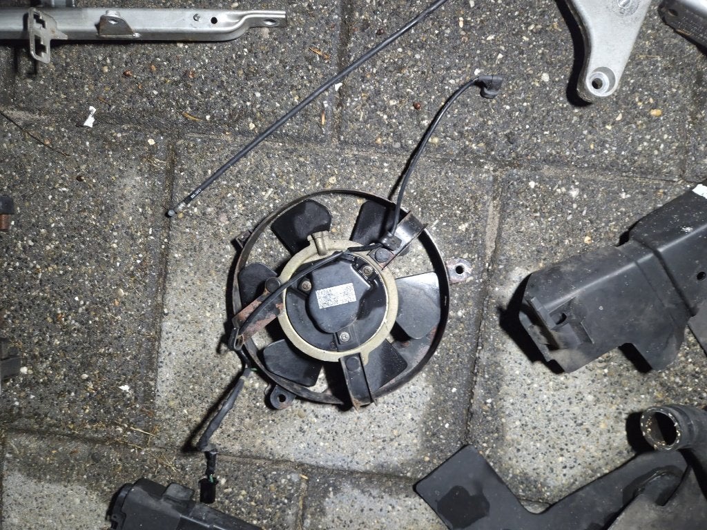 Honda VFR 750 F RC36-1 Radiateurventilator, Motoren, Ophalen of Verzenden