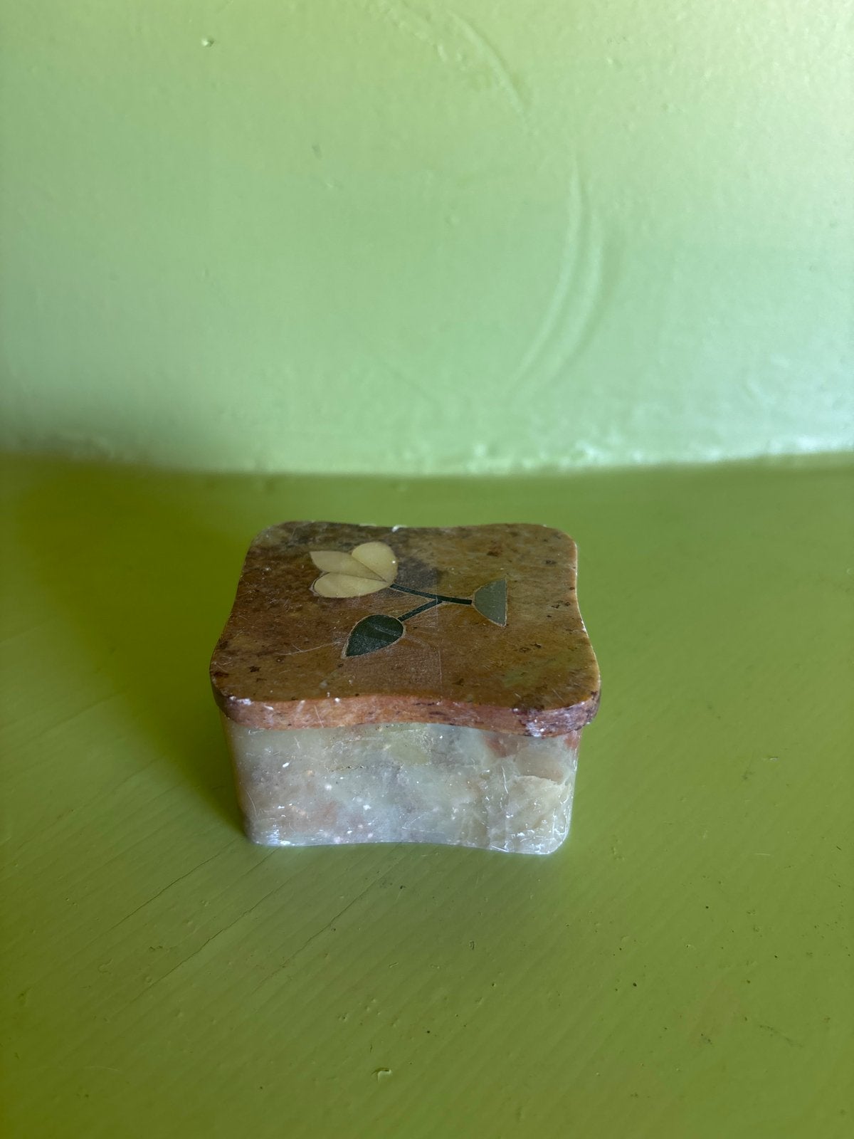 Decoratieve marmeren doos met bloemmotief, Ophalen of Verzenden