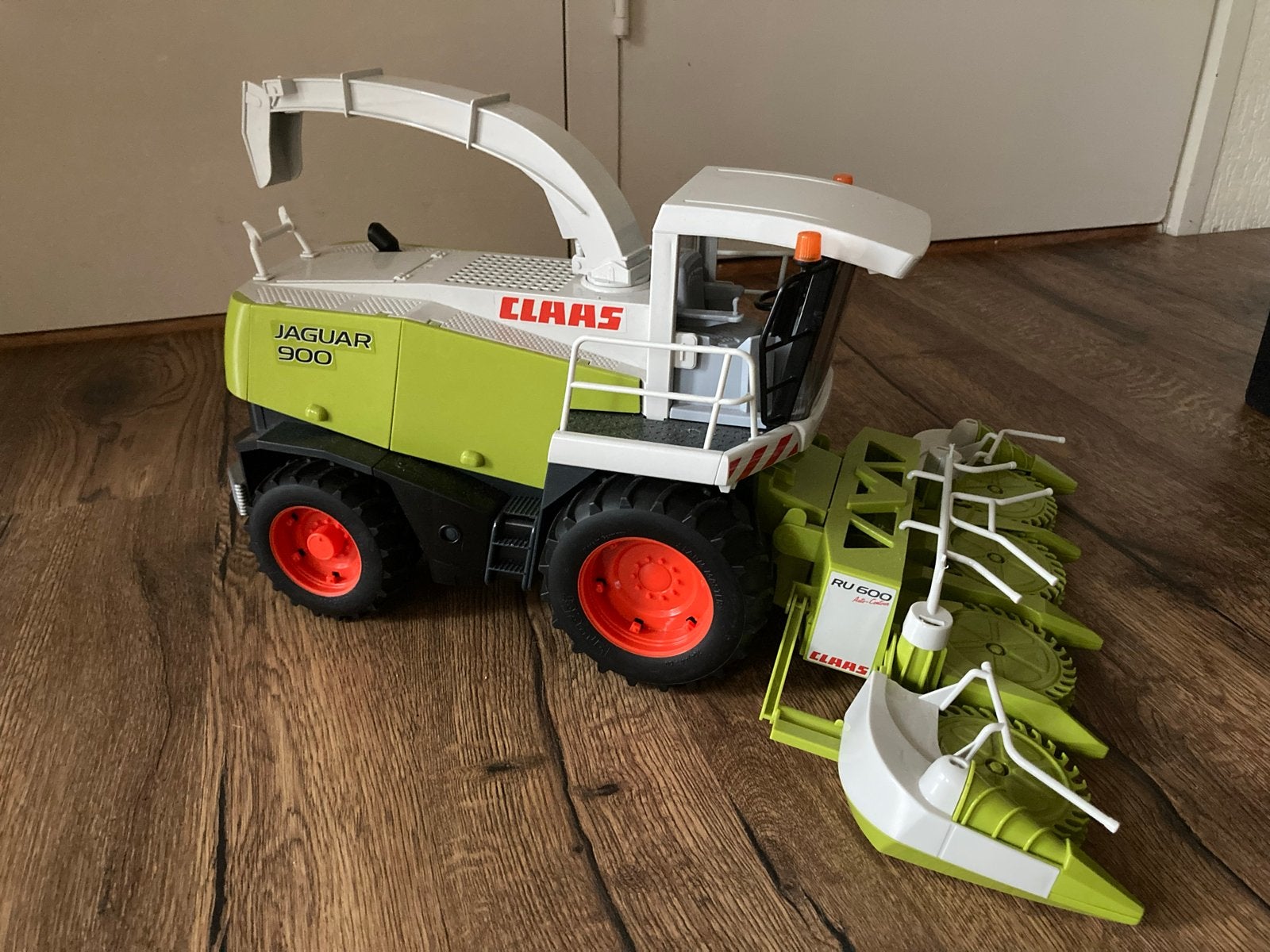 Bruder Claas Jaguar 900, Brudor Claas Axion 950 tractor,, Ophalen of Verzenden, Zo goed als nieuw