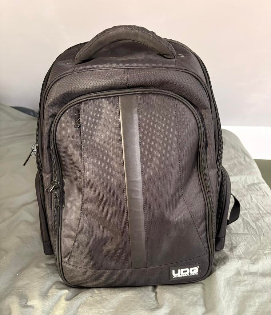 UDG ultimate DJ backpack, 40 cm of meer, Zo goed als nieuw, 60 cm of meer, Ophalen