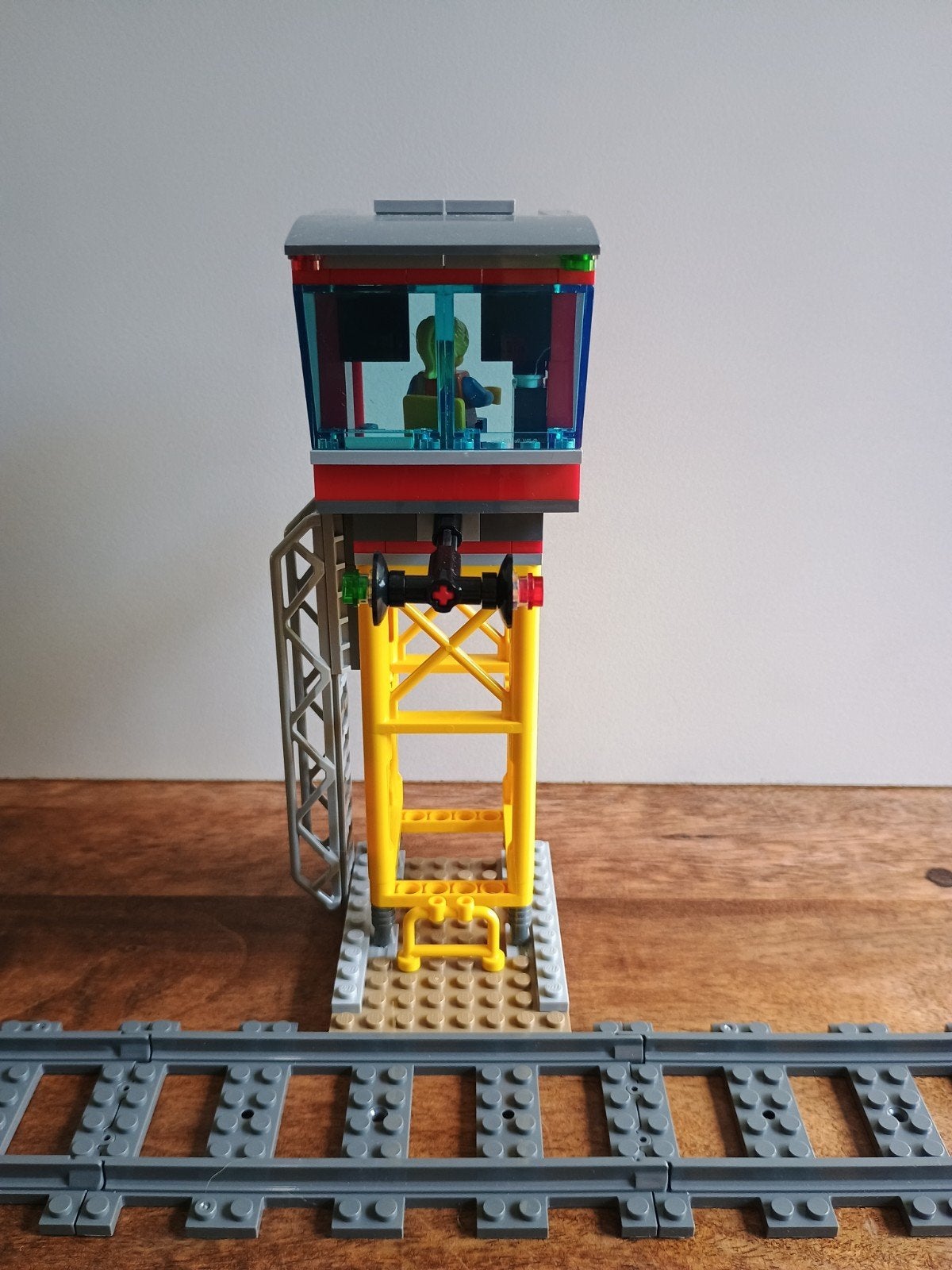 LEGO City 60198 alleen de Verkeerstoren met minifiguur, Ophalen, Zo goed als nieuw