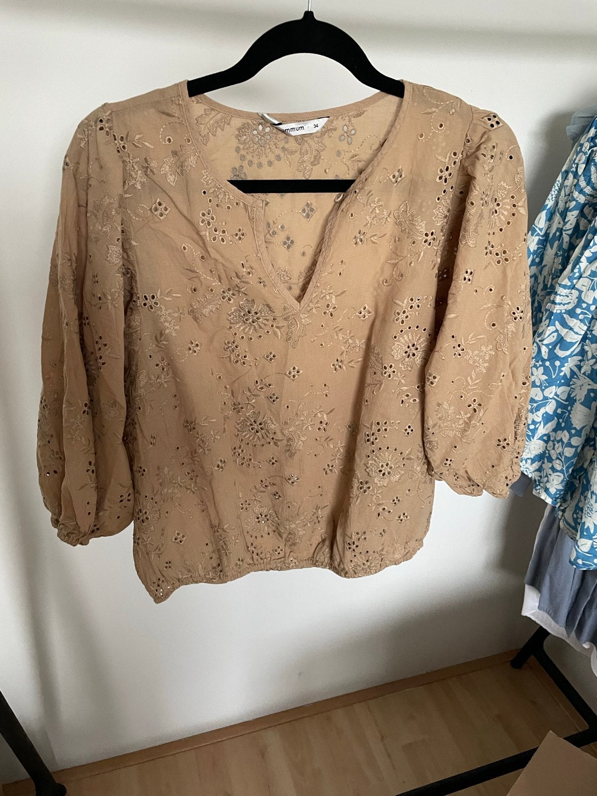 Summum beige blouse met broderie, maat 34, Ophalen of Verzenden, Zo goed als nieuw, Maat 34 (XS) of kleiner, Beige