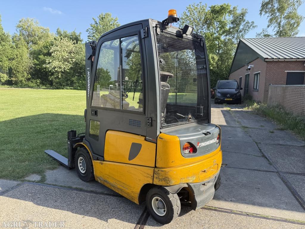 Jungheinrich 2500KG Sideshift vorkversteller uitschuifvorken, Zakelijke goederen, Machines en Bouw | Heftrucks en Intern transport