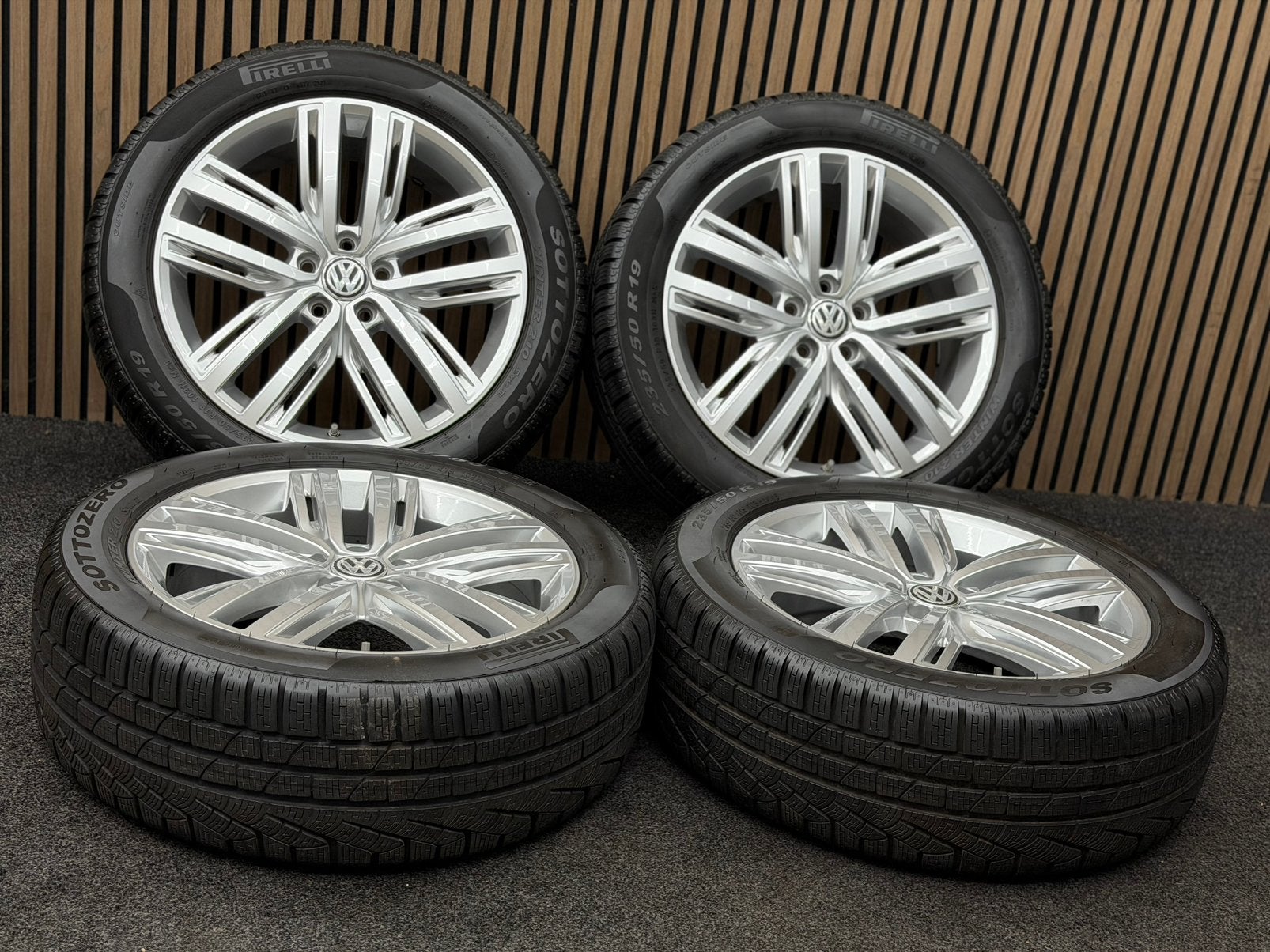 WINTER! Originele 19 inch VW Tiguan Auckland 5x112 Pirelli, Auto-onderdelen, Banden en Velgen, ., Banden en Velgen, Winterbanden