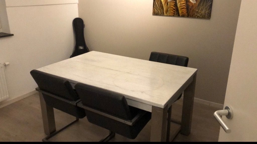 Robuuste houten tafel, Huis en Inrichting, Tafels | Eettafels, Ophalen, Gebruikt, 50 tot 100 cm, 100 tot 150 cm