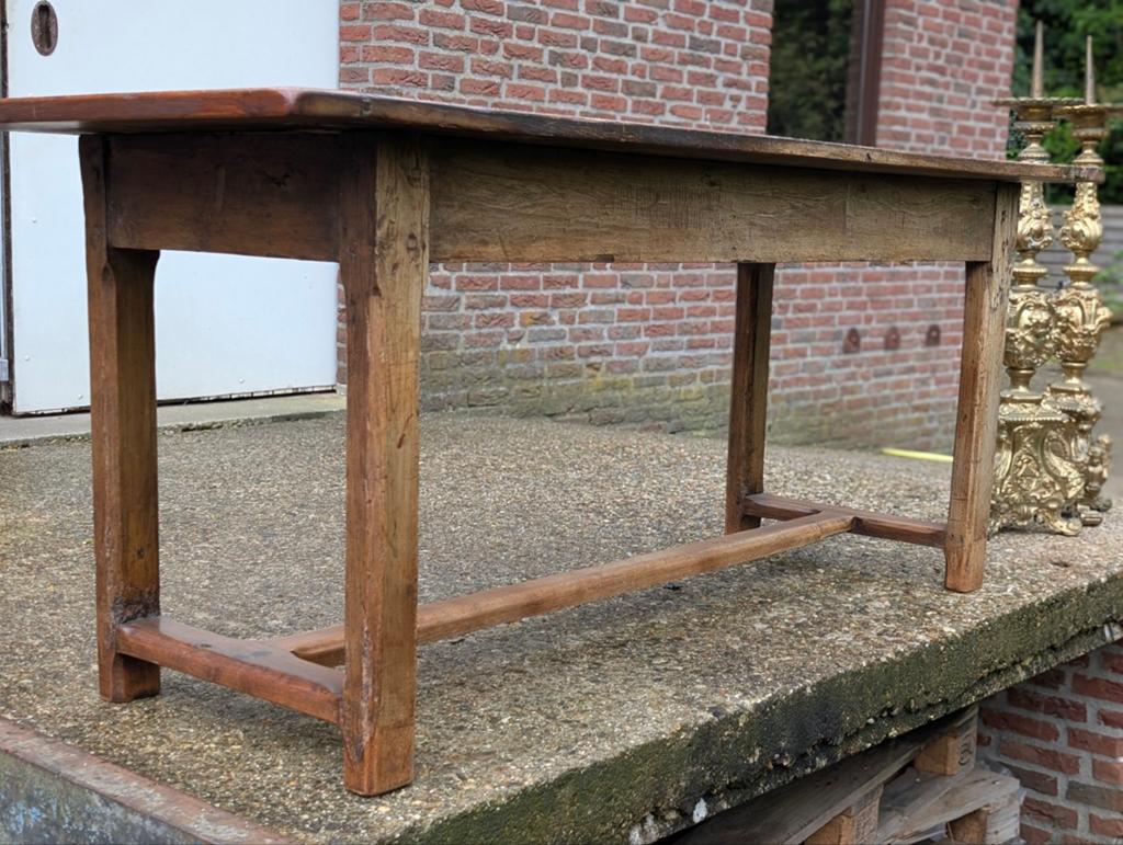 Antieke Franse lange tafel €350.  190x70. 78 cm hoog, Ophalen