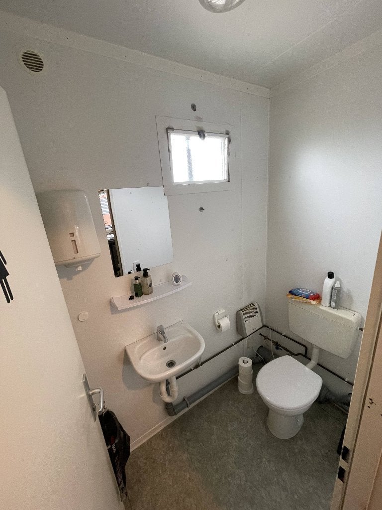 Foto 3 van Kantineunit / schaftunit circa 25 m² – keuken, toilet