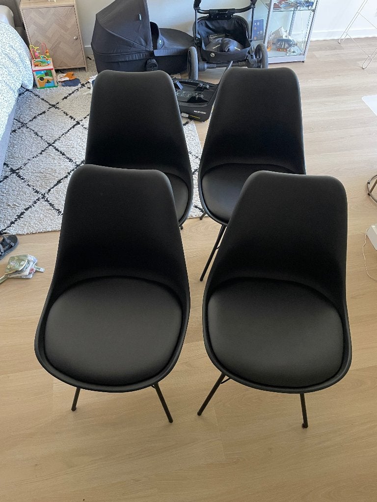 Vier (Eetkamer)stoelen, Ophalen, Kunststof, Gebruikt, Zwart