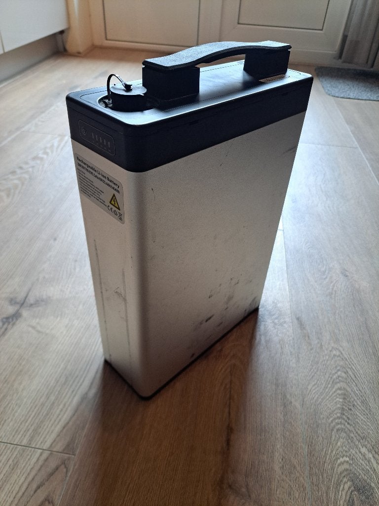 Rechargeable Li-ion Battery incl. oplader, Audio, Tv en Foto, Accu's en Batterijen, Ophalen, Niet werkend, Oplaadbaar