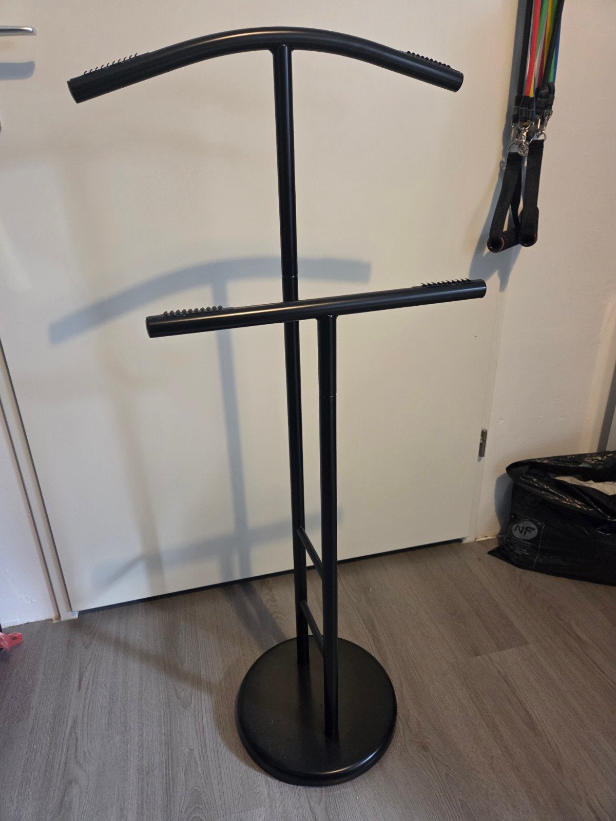 Zwarte Dressboy - Kledingrek voor Kostuums en Overhemden, Ophalen, Gebruikt, 100 tot 150 cm, Metaal