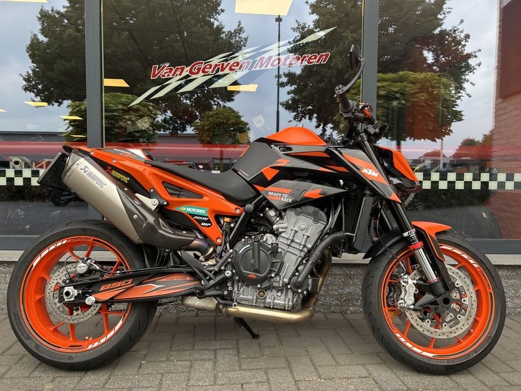 KTM 890 DUKE GP 2023, Naked bike, Gebruikt, Bedrijf