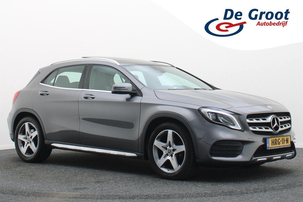Mercedes-Benz GLA 200 Premium Plus AMG Panoramadak, Navigati, Auto's, Mercedes-Benz, Gebruikt, 715 kg, Leder en Stof, 1595 cc