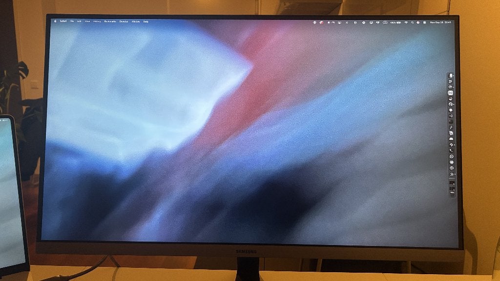 Samsung 28" 4K UHD Monitor (U28R55) Excellent Condition