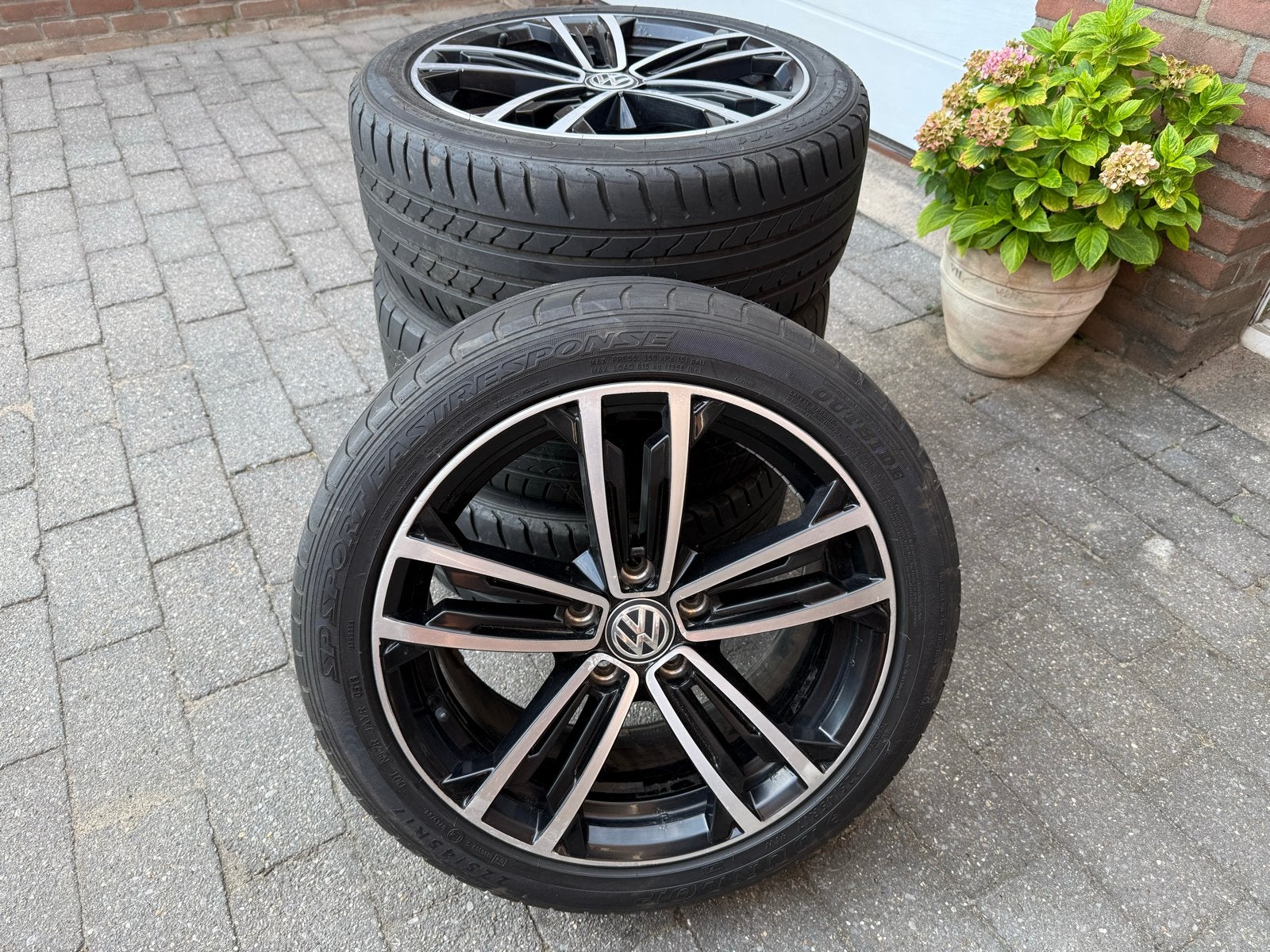 Volkswagen banden 225/45/R17 - Gebruikt, Auto-onderdelen, Ophalen, Gebruikt, 17 inch, Band(en)