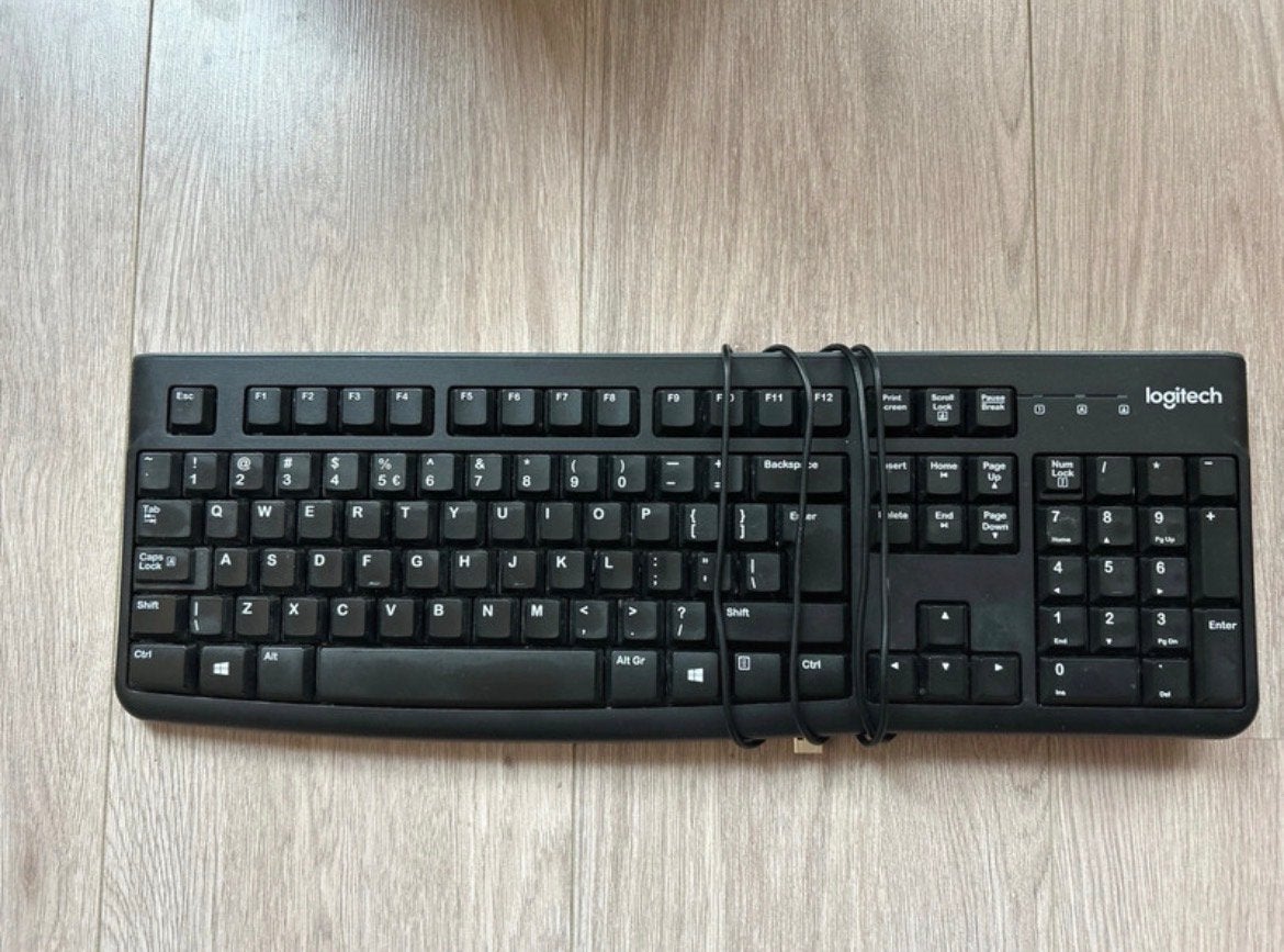 Logitech K120 Bedraad Toetsenbord QWERTY, Ophalen of Verzenden, Qwerty, Gebruikt, Bedraad
