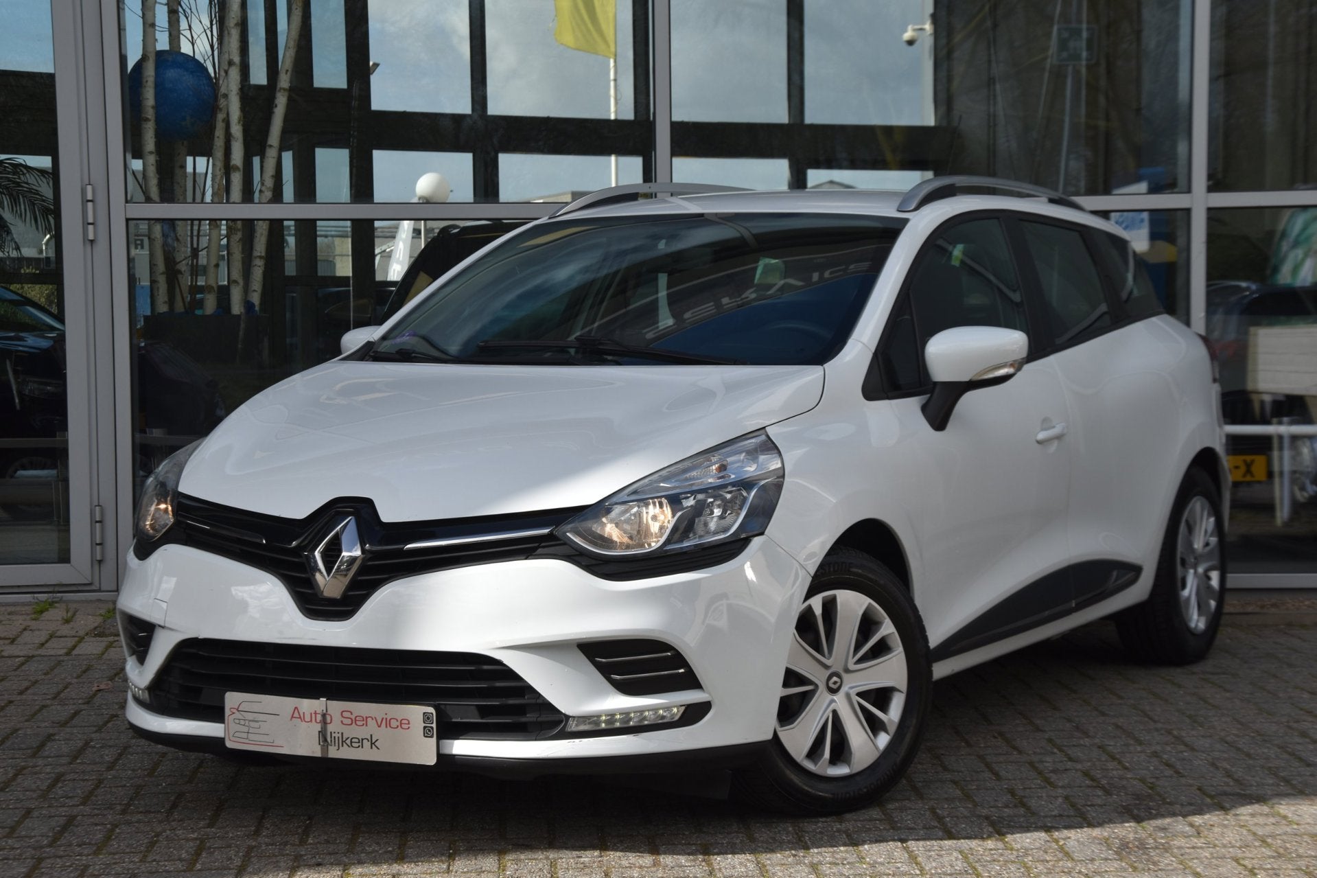 Renault Clio Estate 0.9 TCe Navi Cruise PDC Trekhaak NAP, Voorwielaandrijving, Gebruikt, 580 kg, Origineel Nederlands