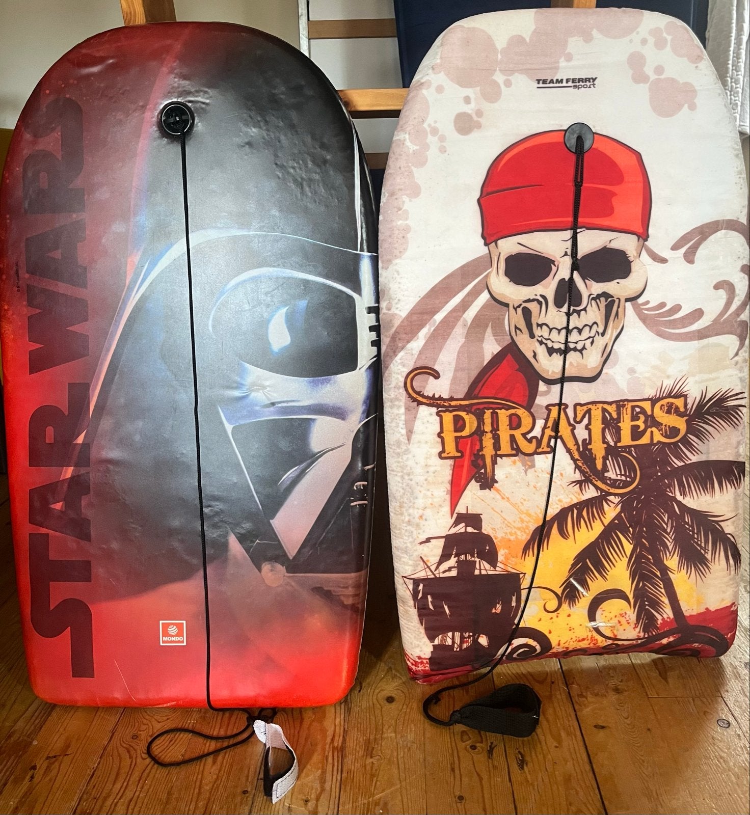 Bodyboard Star Wars & Pirates (ook los van elkaar te koop), Watersport en Boten, Ophalen, Zo goed als nieuw, Overige typen, Met koord