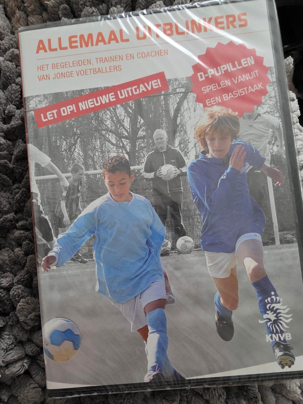 KNVB Allemaal D-Pupillen DVD - Voetbaltraining, Cursus of Instructie, Alle leeftijden, Voetbal, Nieuw in verpakking
