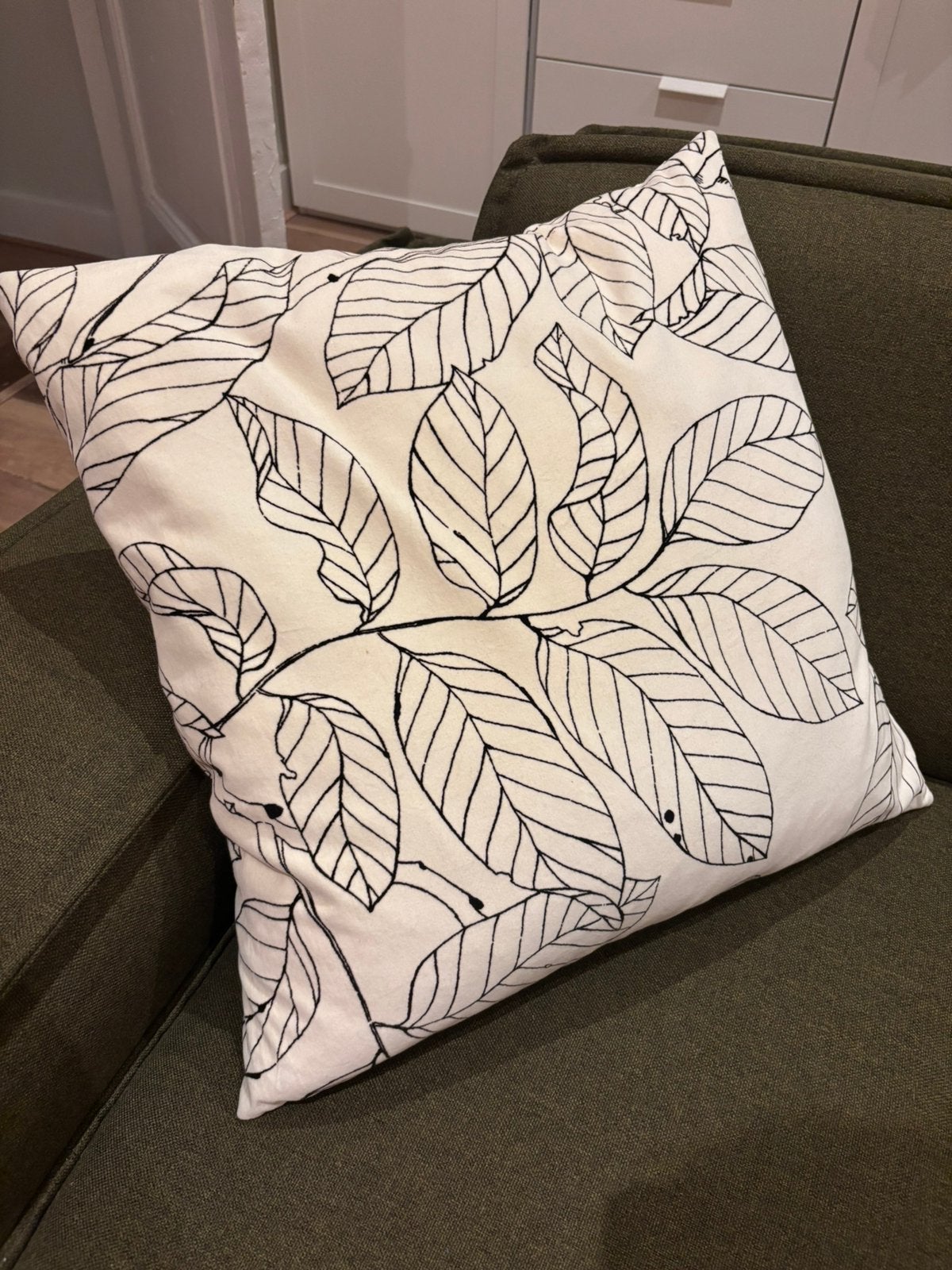 Leuk kussen 50x50 cm, Ophalen, Zo goed als nieuw, Wit, Vierkant