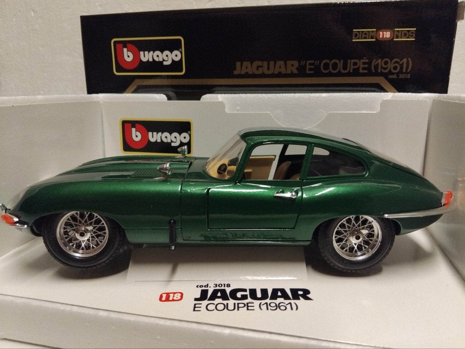 Jaguar E Type metallic green 1961 Bburago metal 1:18 KRD, Hobby en Vrije tijd, Modelauto's | 1:18, Zo goed als nieuw, Auto, Overige merken