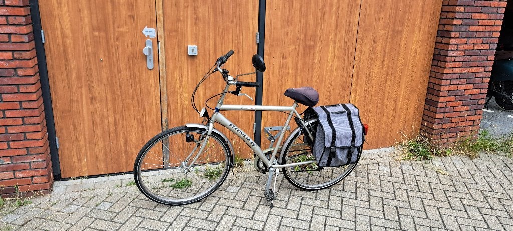 2 stadsfietsen dames/heren wegens aanschaf elec  fietsen., Fietsen en Brommers, Gebruikt, Velgrem, Versnellingen, Ophalen