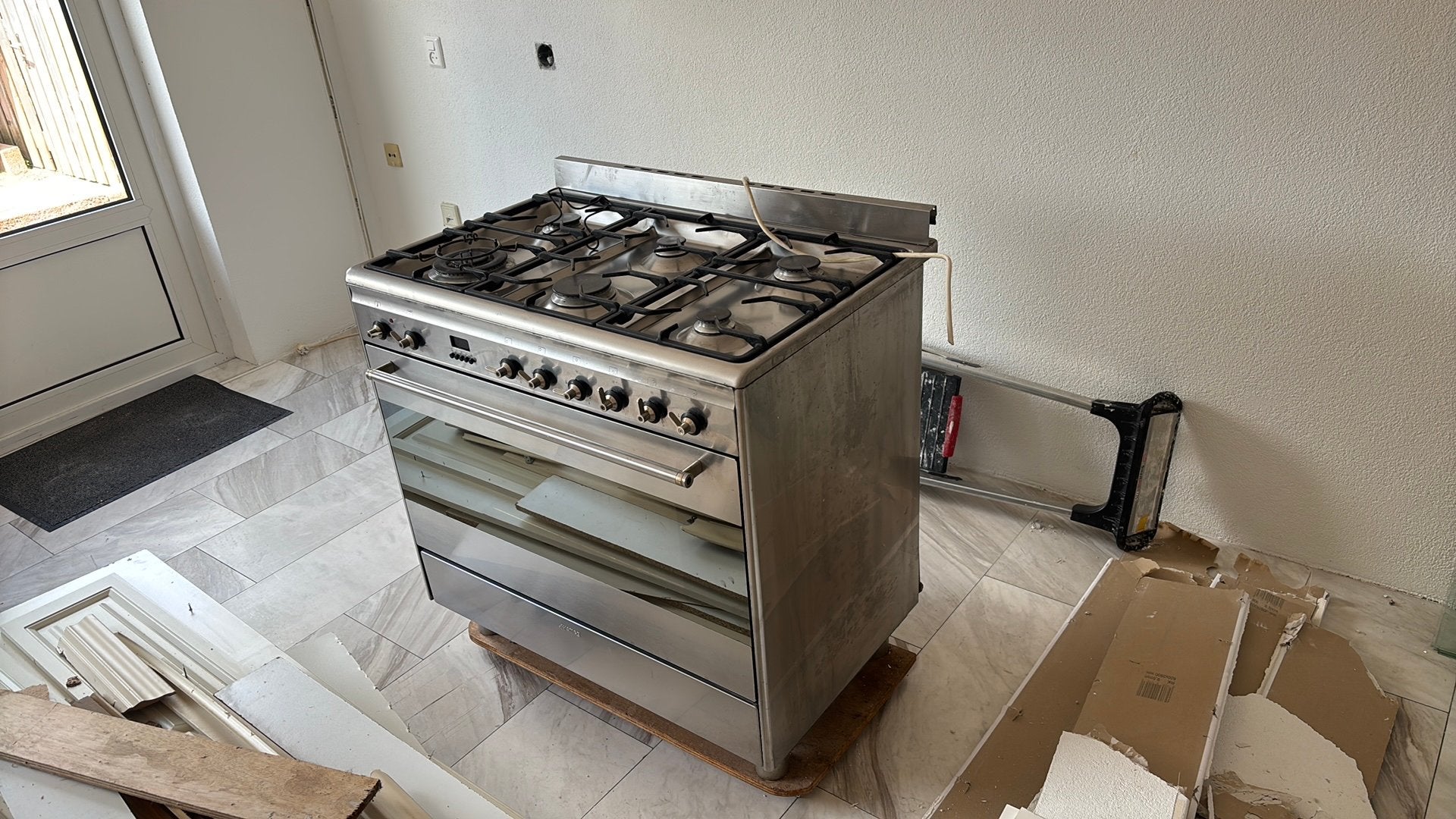 Smeg kookstel en oven!! 1pit werkt niet!, Witgoed en Apparatuur, Fornuizen, 60 cm of meer, Ophalen of Verzenden, Zo goed als nieuw