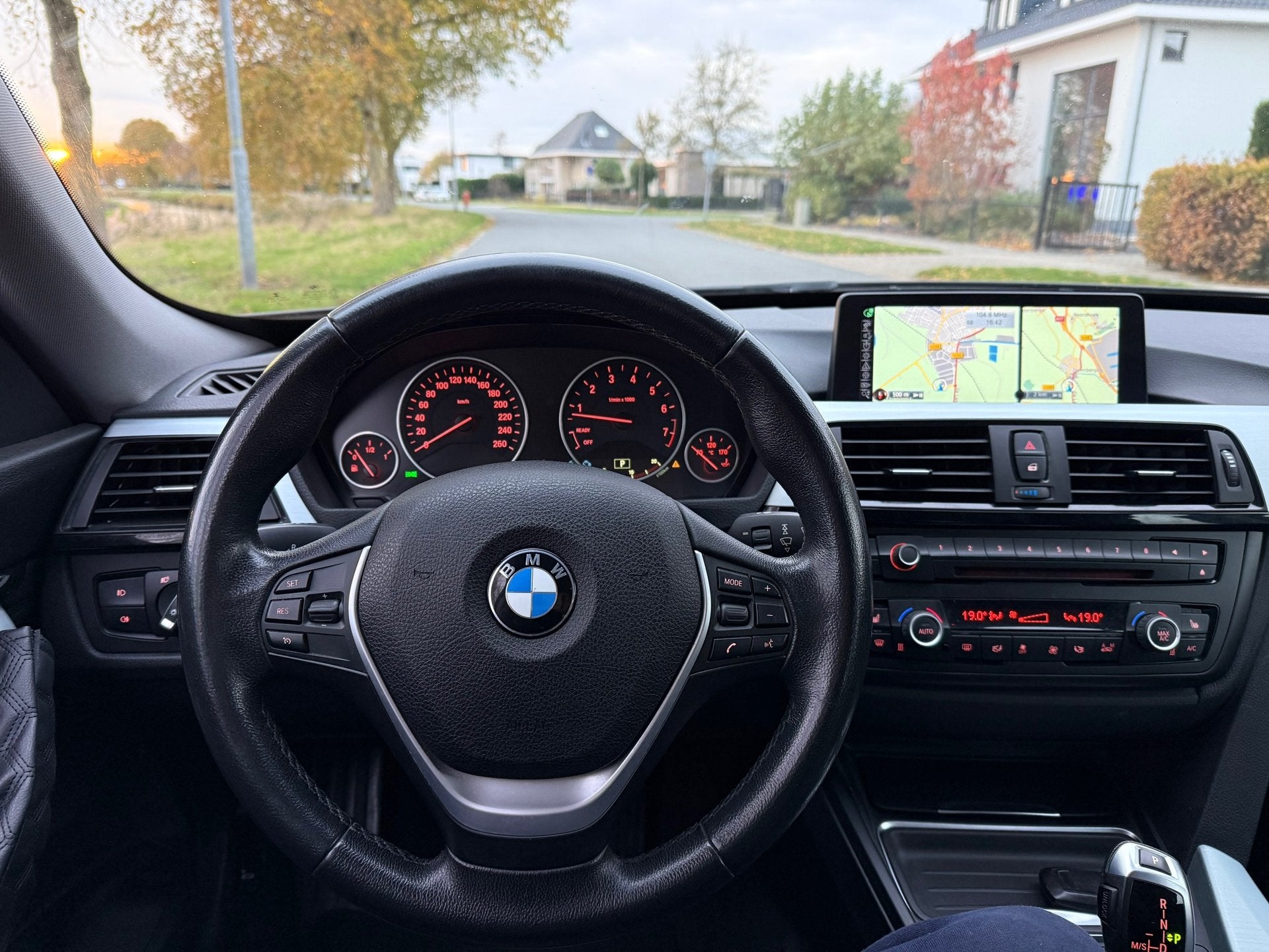 Foto 19 van BMW 3-serie Gran Turismo 320i High Executive NAP/CLIMA/LEER/