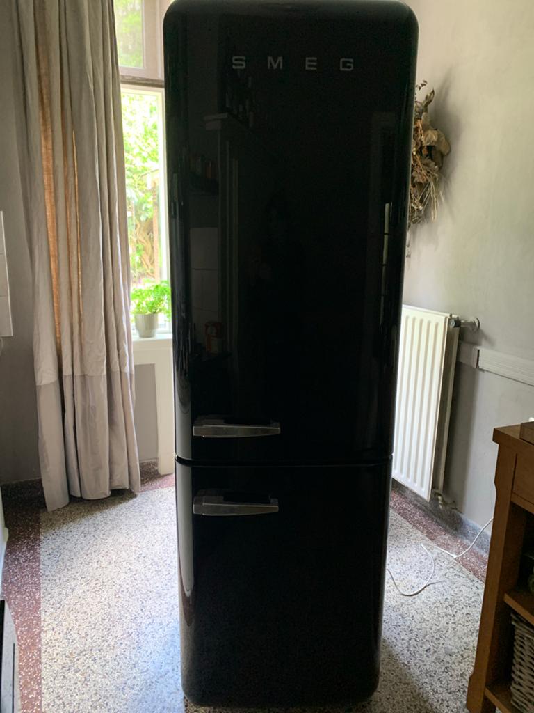 DEFECT: SMEG  Koel-vriescombinatie - Zwart, Retro Design, Ophalen, 200 liter of meer, 60 cm of meer, Met aparte vriezer