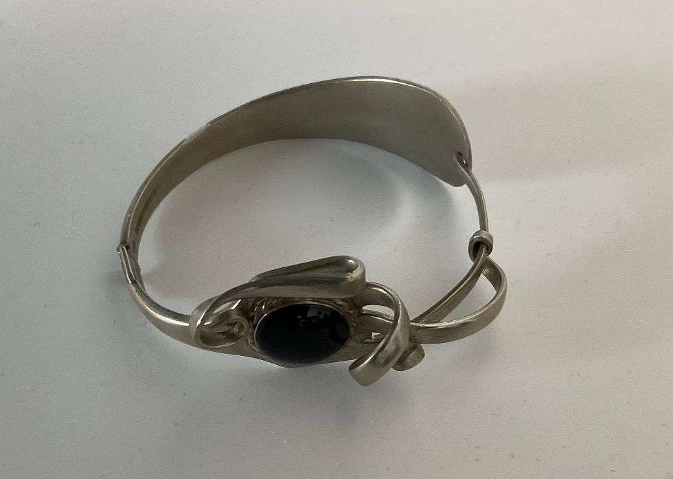 armband antiek zilver vork zwarte ronde staan USA vintage, Ophalen of Verzenden, Zo goed als nieuw, Met edelsteen, Zilver