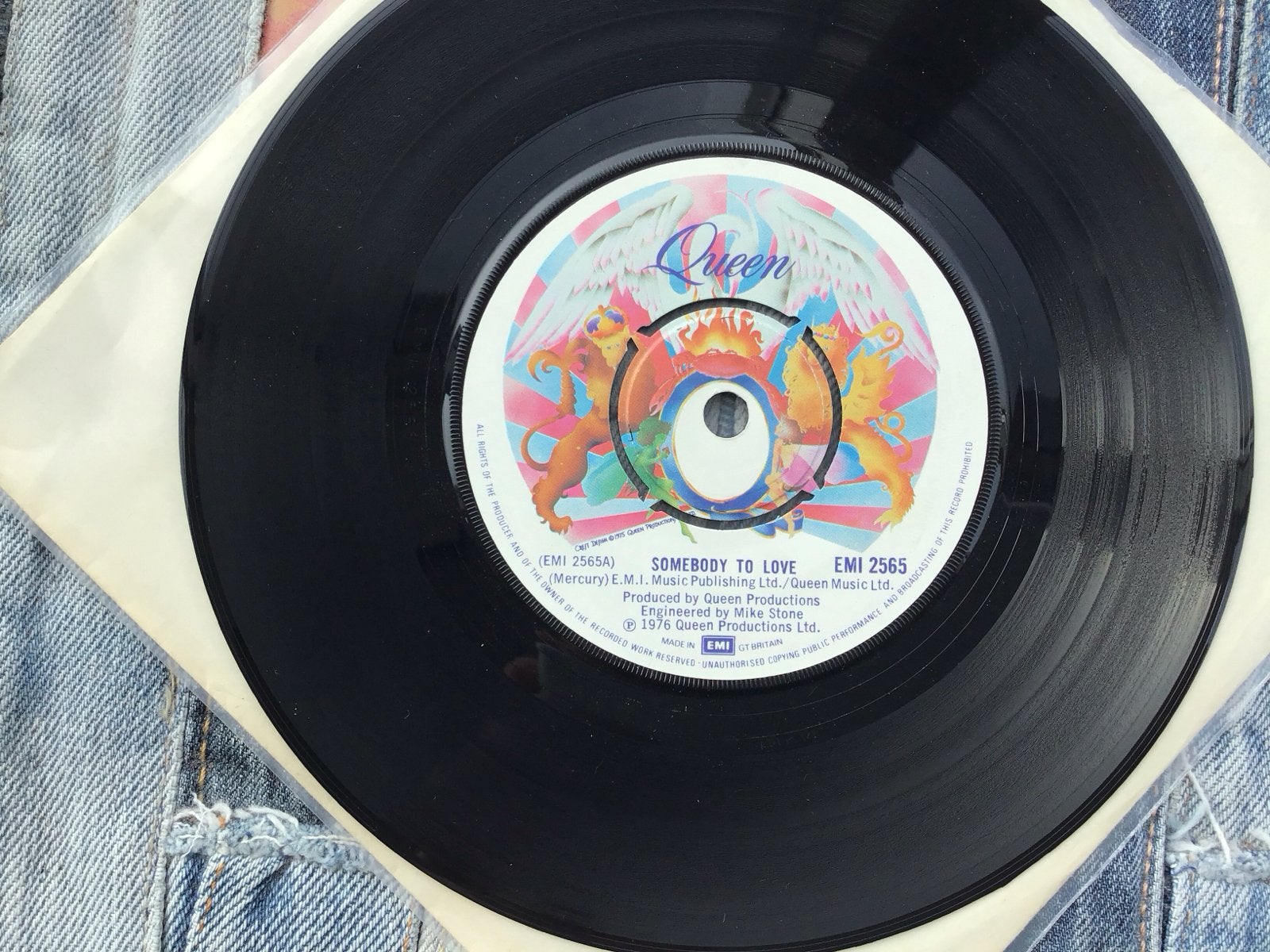 Queen - Somebody to Love (7 inch vinyl single), Cd's en Dvd's, Gebruikt, Originele persing, 7 inch, Ophalen of Verzenden