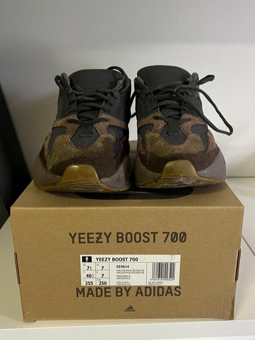 Yeezy Boost 700 Sneakers - Zwart/bruin, Ophalen, Zo goed als nieuw, Bruin, Sneakers of Gympen