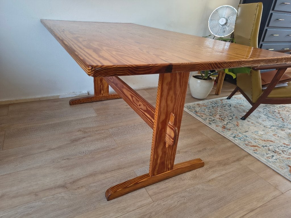 Vintage eettafel uit de jaren 60 (Brutalist), Brutalist, Onbekend, Zo goed als nieuw, Vijf personen of meer