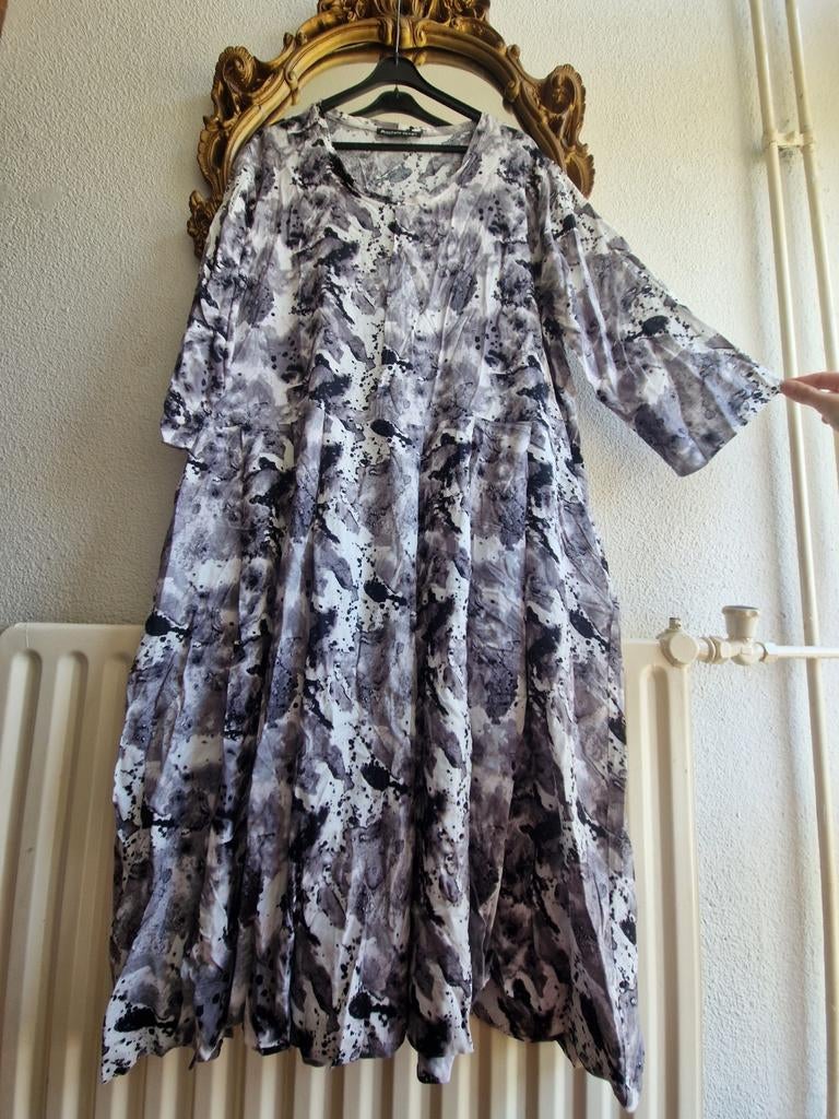 Als nieuw! Kischella design wit zwart gelaagde look jurk, Kleding | Dames, Kischella design, Ophalen of Verzenden, Zo goed als nieuw