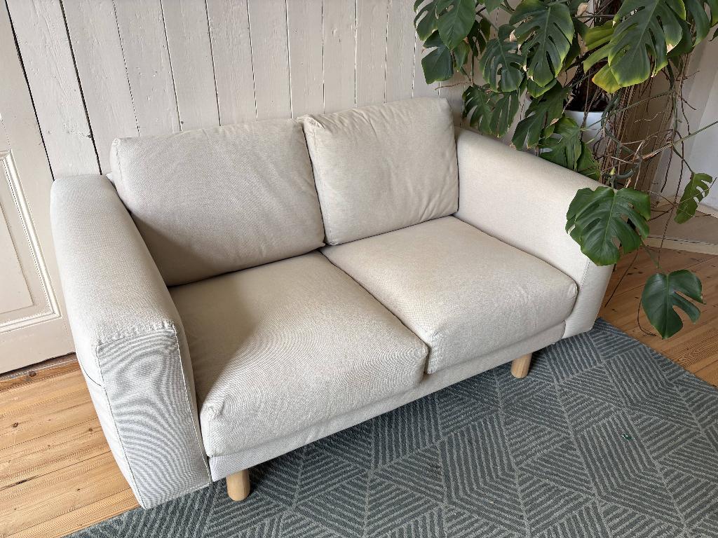 Bank beige 2 personen, Ophalen, Gebruikt, Landelijk/modern, Minder dan 75 cm