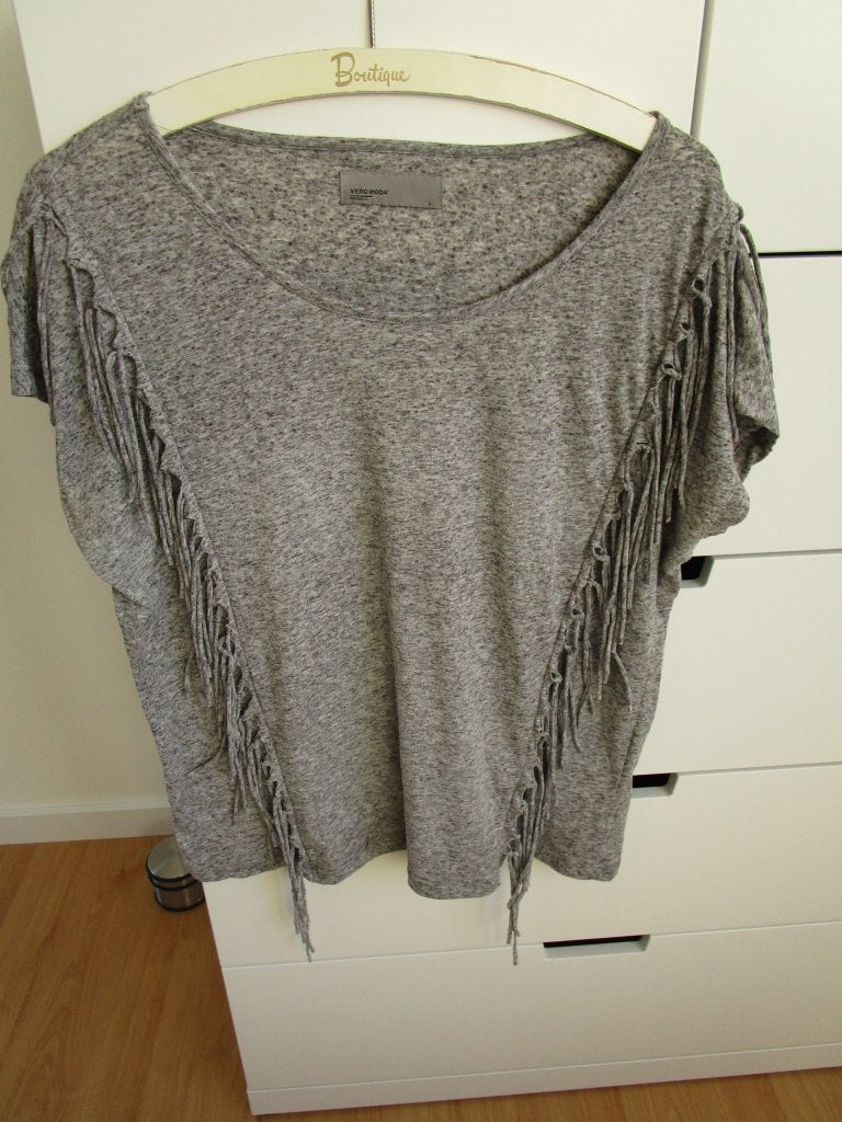 Vero Moda - grijs shirt met franjes maat L, Vero Moda, Maat 42/44 (L), Ophalen of Verzenden, Zo goed als nieuw
