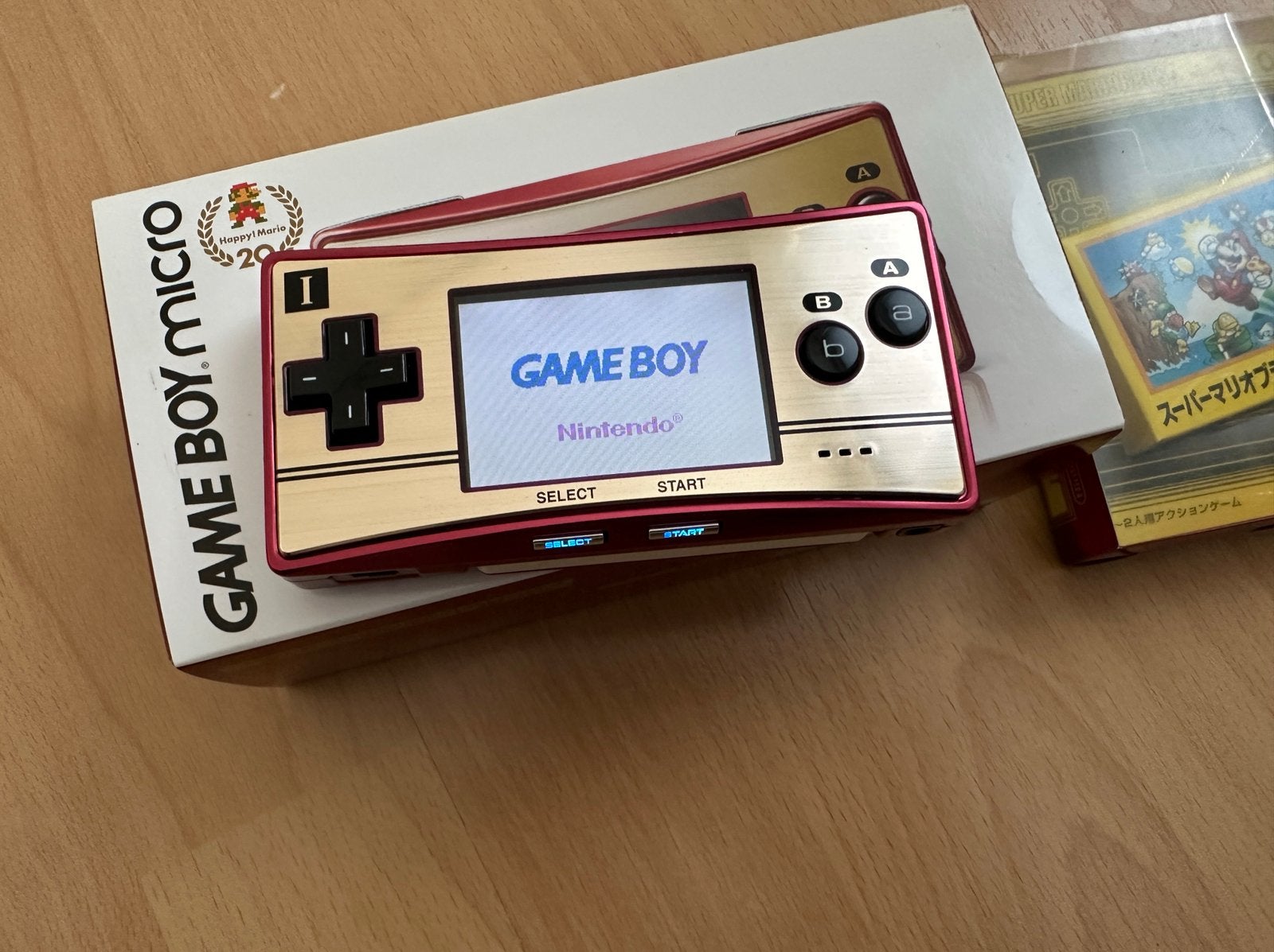 Nintendo Gameboy Micro Famicom 20th Anniversary Editon, Ophalen of Verzenden, Nieuw, Game Boy Micro, Met games