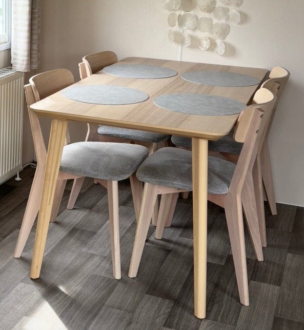 IKEA LISABO Tafel, essenfineer, 140x78 cm + 4 stoelen, Ophalen, 100 tot 150 cm, 50 tot 100 cm, Zo goed als nieuw