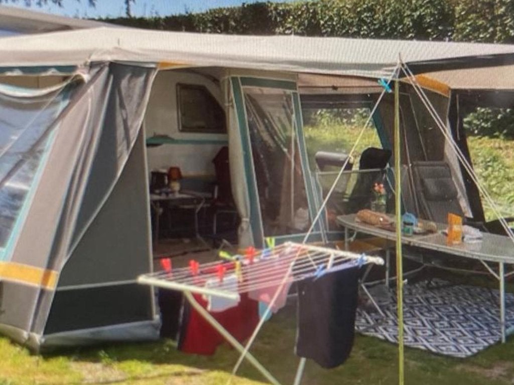 Eriba Future 480 LUIFEL, VOORTENT, MOVER, Standaardzit, Bedrijf, 4 tot 5 meter, Holzstraße 19, D-88339 Bad Waldsee, Duitsland
