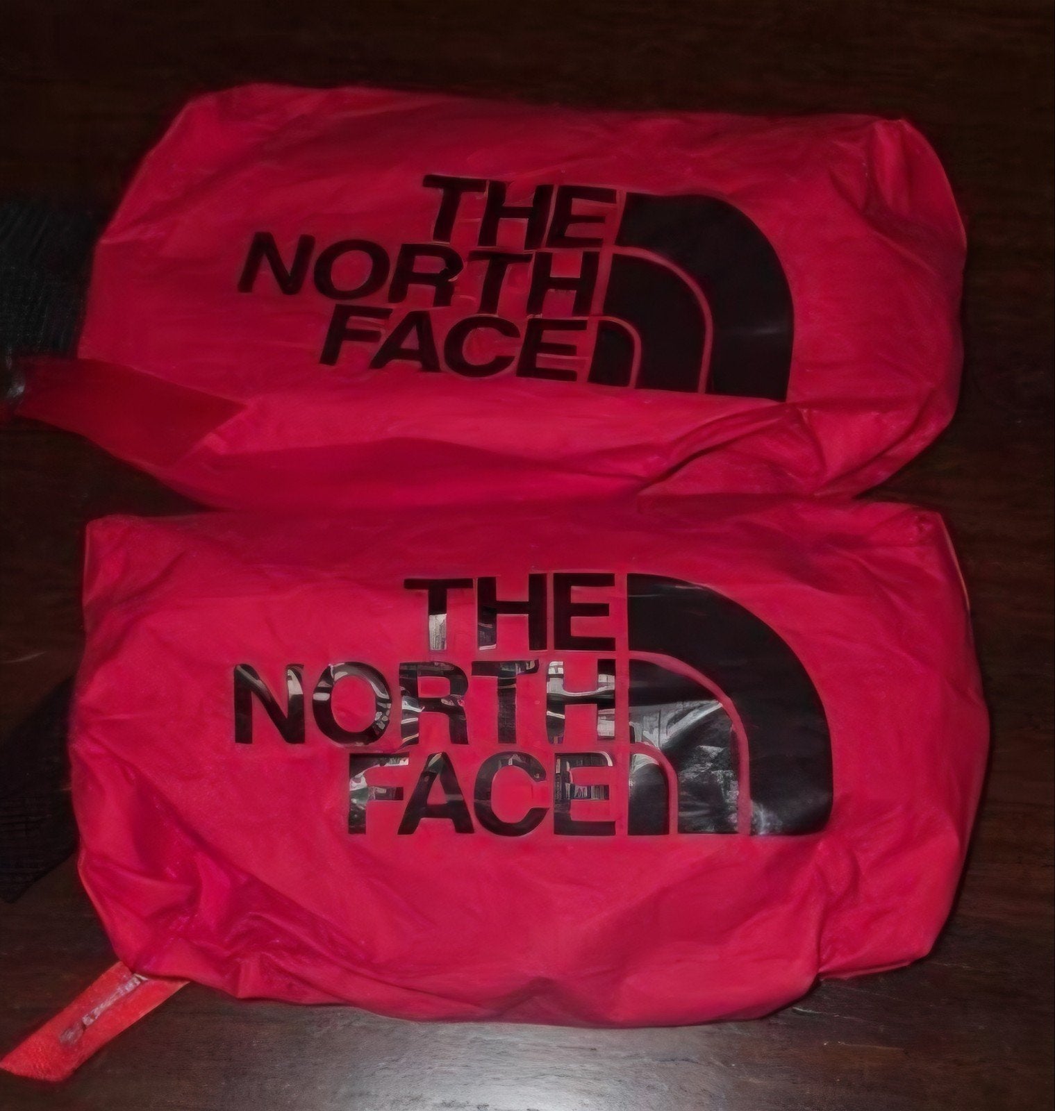 China airlines x The North Face etuis - prijs per stuk, Ophalen of Verzenden, Zo goed als nieuw, Schaalmodel