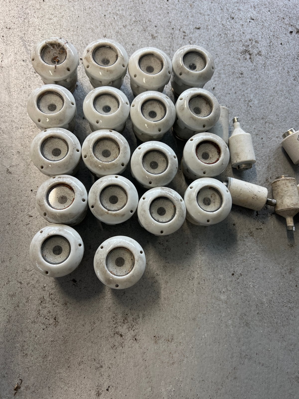 Oude porseleinen zekeringen - Diverse maten, Doe-het-zelf en Verbouw, Elektra en Kabels, Ophalen of Verzenden, Gebruikt, Overige merken